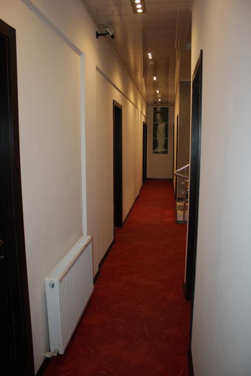 Hotel London Palace Tbilisi Rum bild