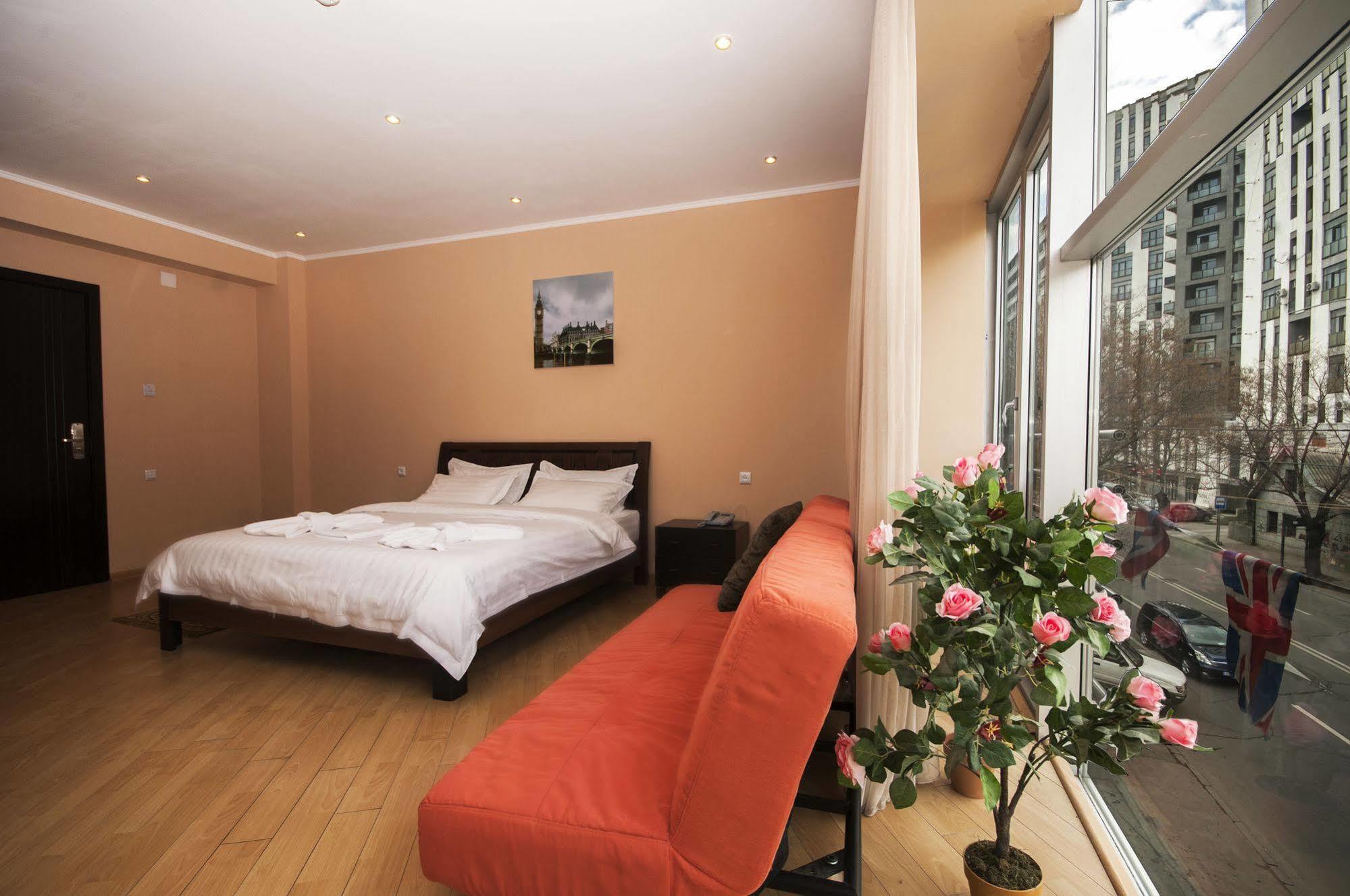 Hotel London Palace Tbilisi Exteriör bild
